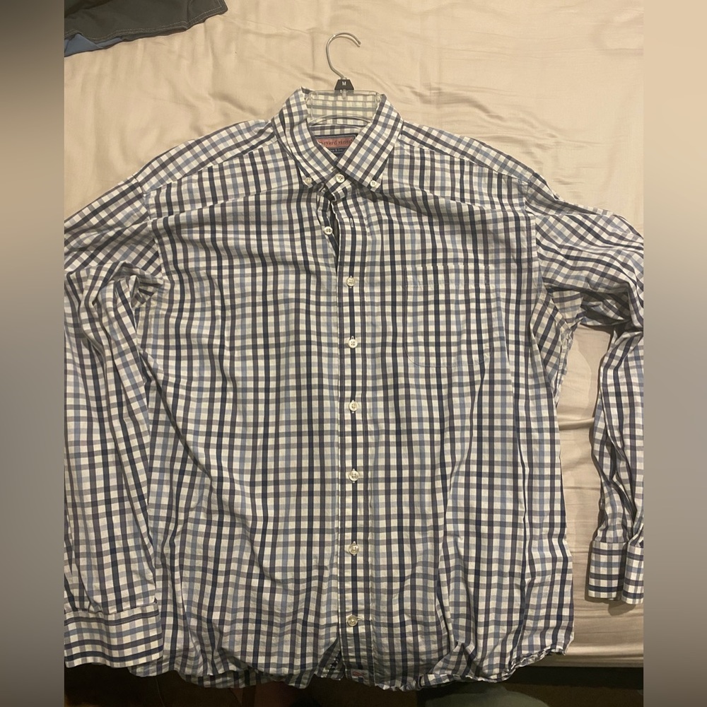 Vineyard vines navy check Murray button down shirt XL lightly worn. Too big.